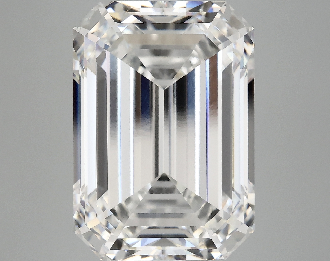 10.67 CT Emerald Diamond