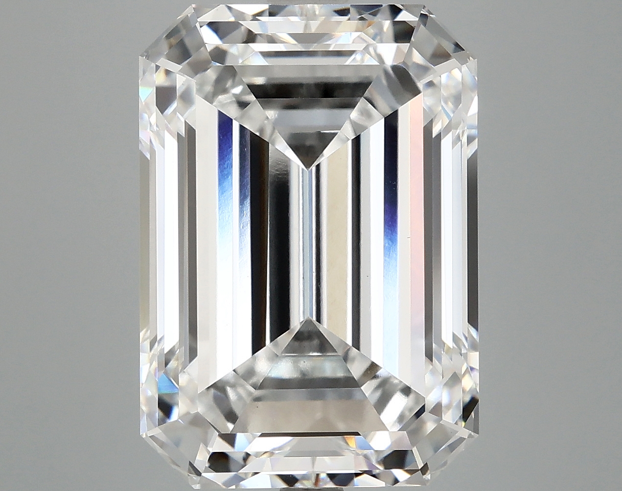 10.51 CT Emerald Diamond