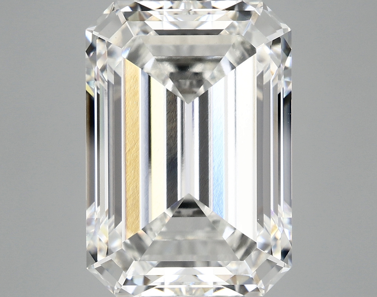 10.40 CT Emerald Diamond