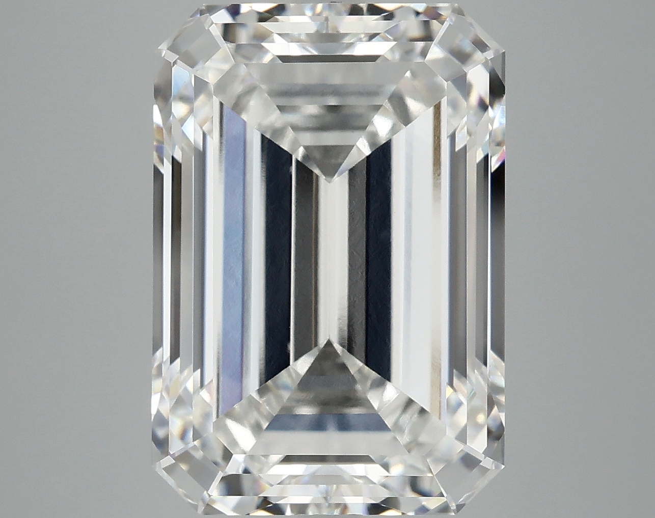 10.59 CT Emerald Diamond