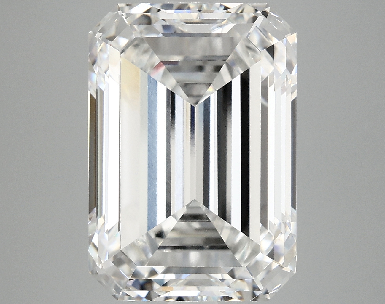 10.06 CT Emerald Diamond