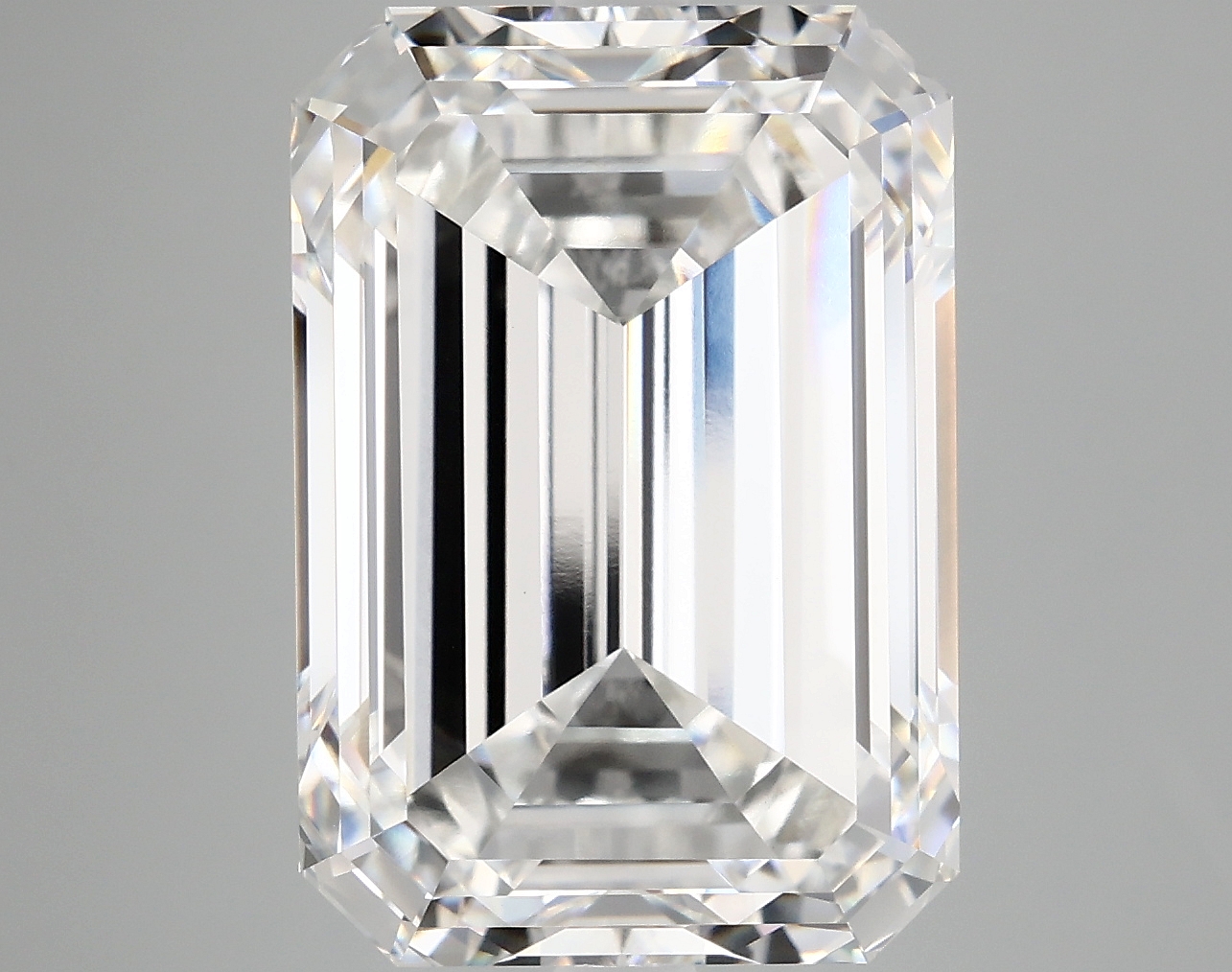 10.71 CT Emerald Diamond