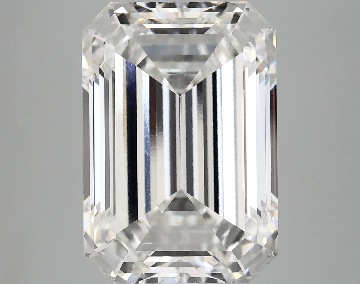 8.18 CT Emerald Diamond