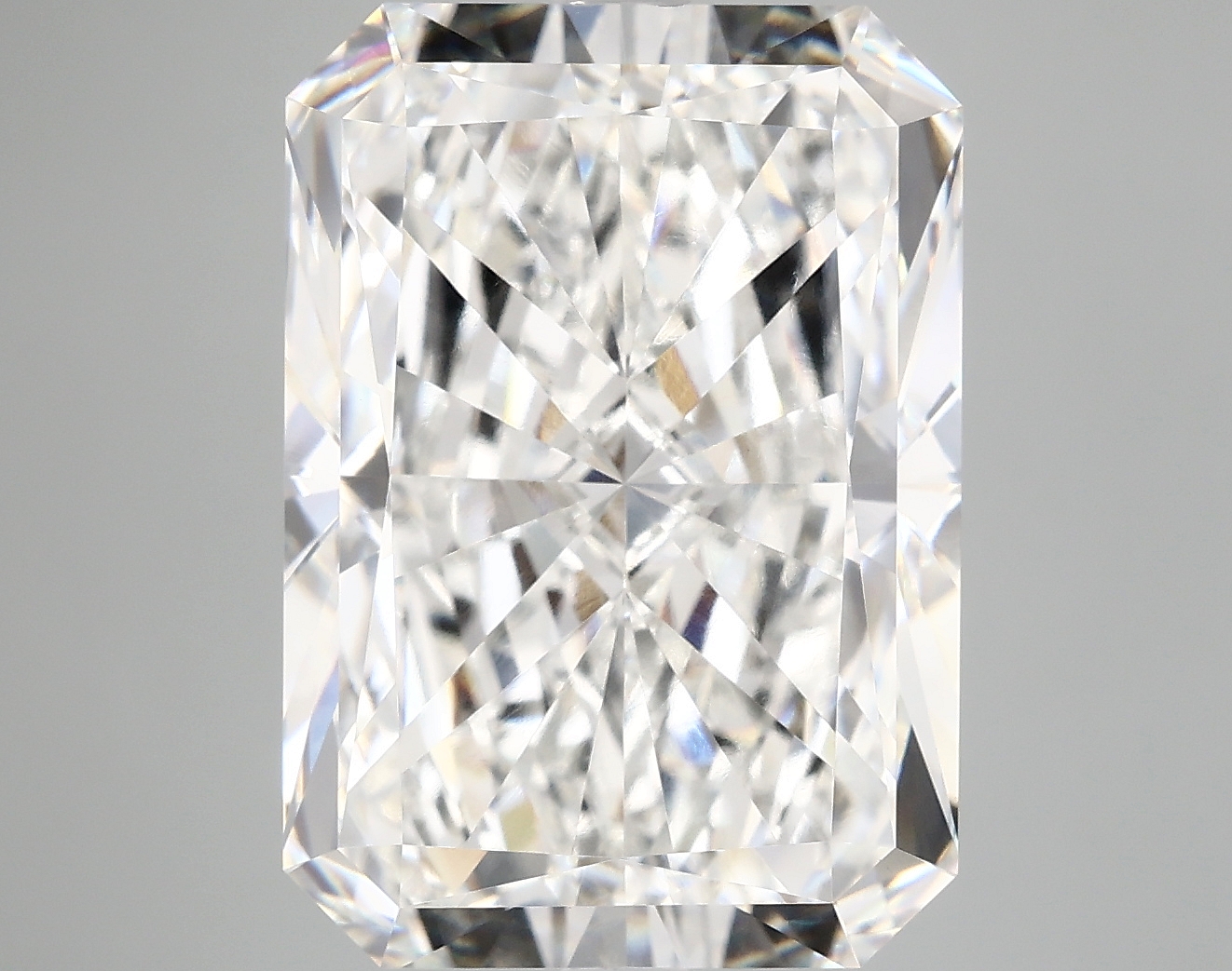 10.59 CT Radiant Diamond