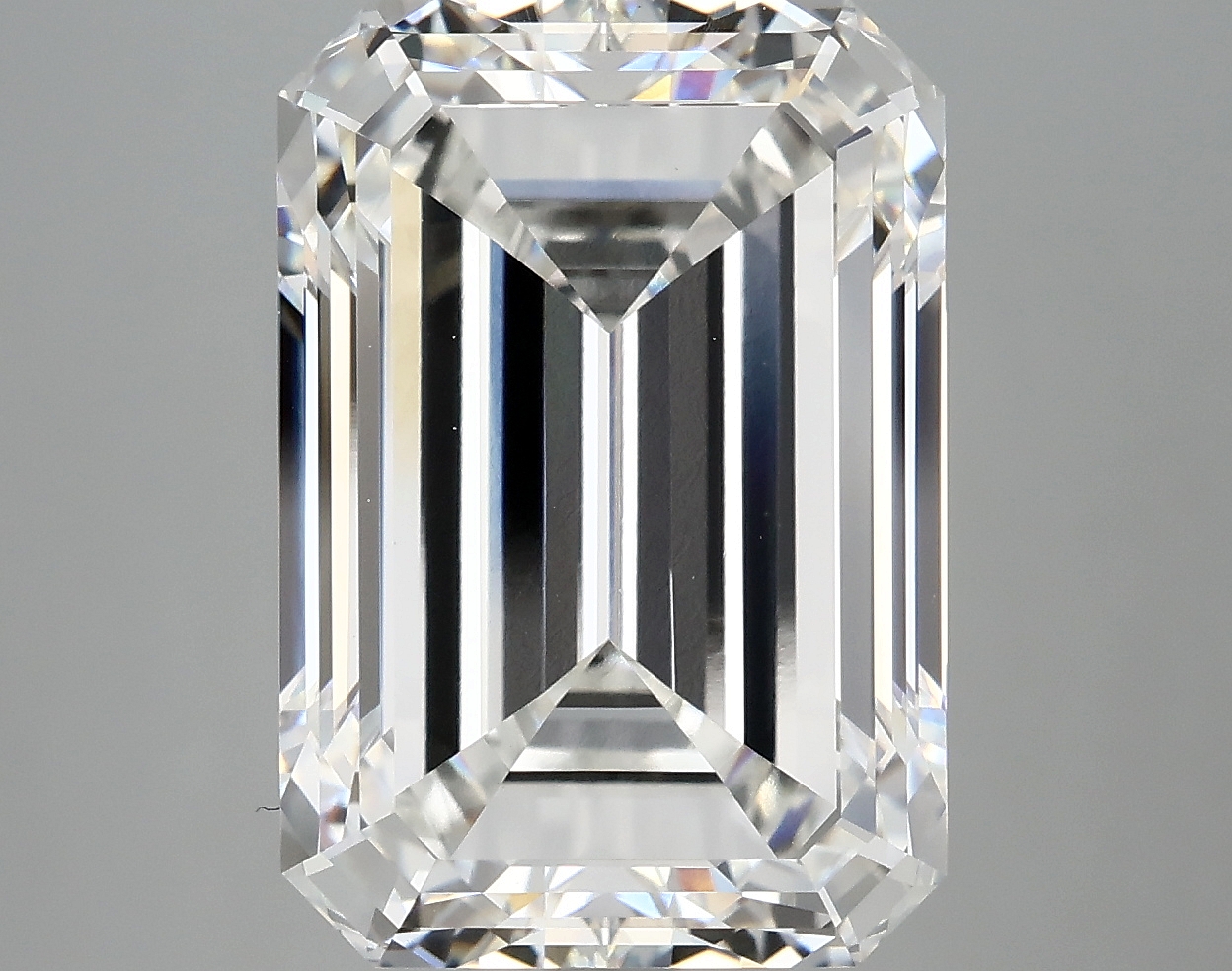 10.01 CT Emerald Diamond
