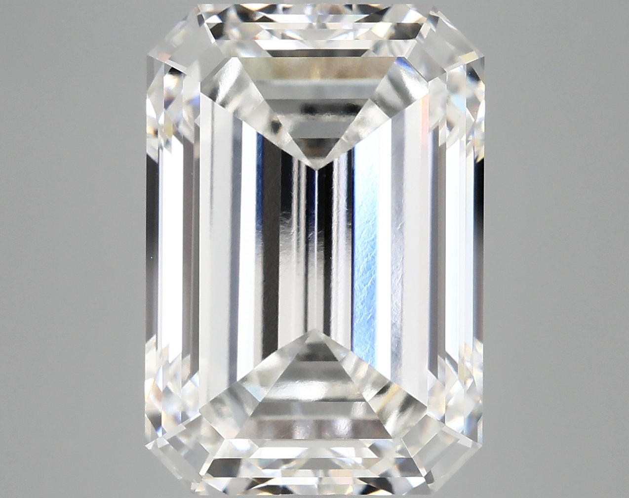 10.42 CT Emerald Diamond