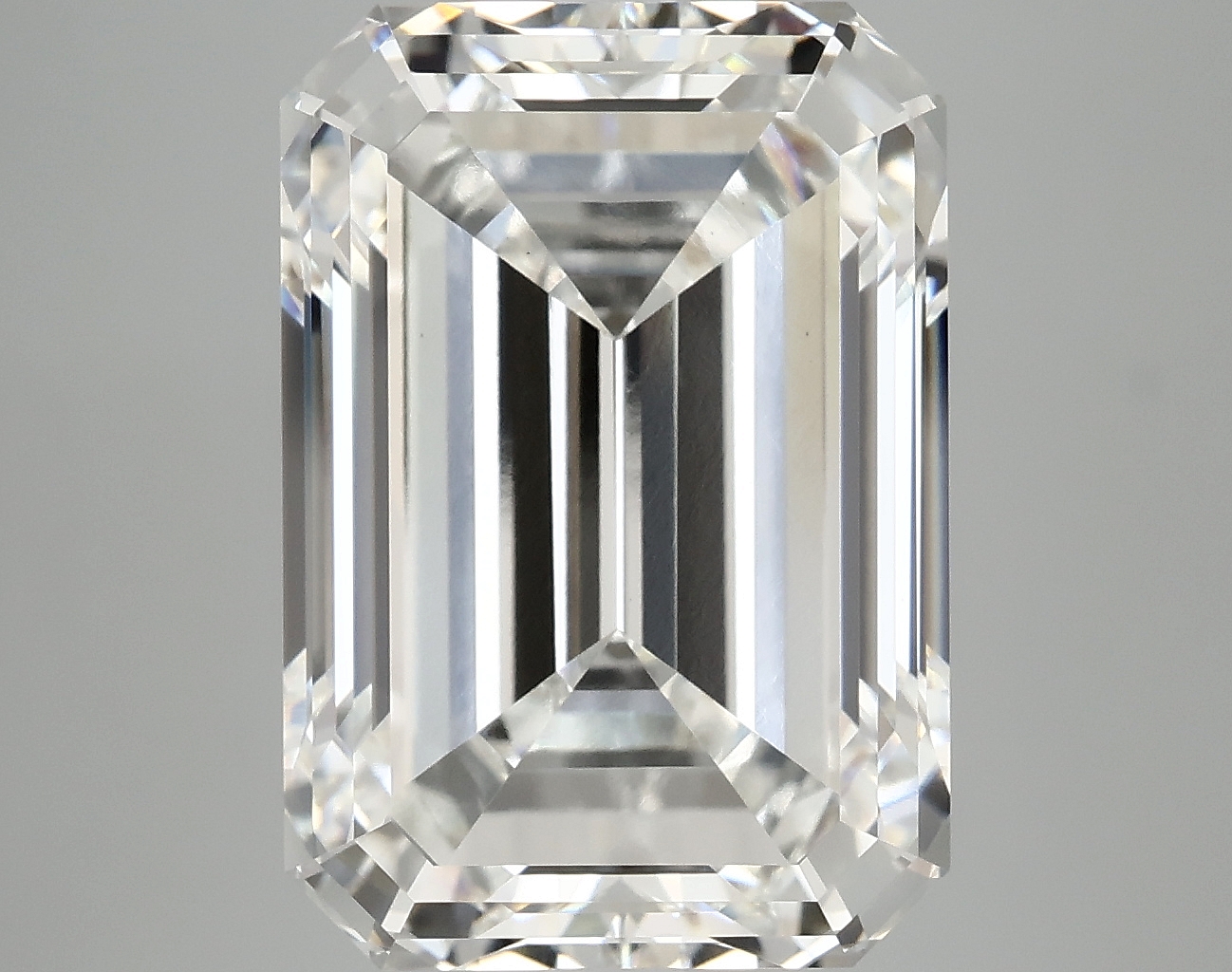 10.62 CT Emerald Diamond