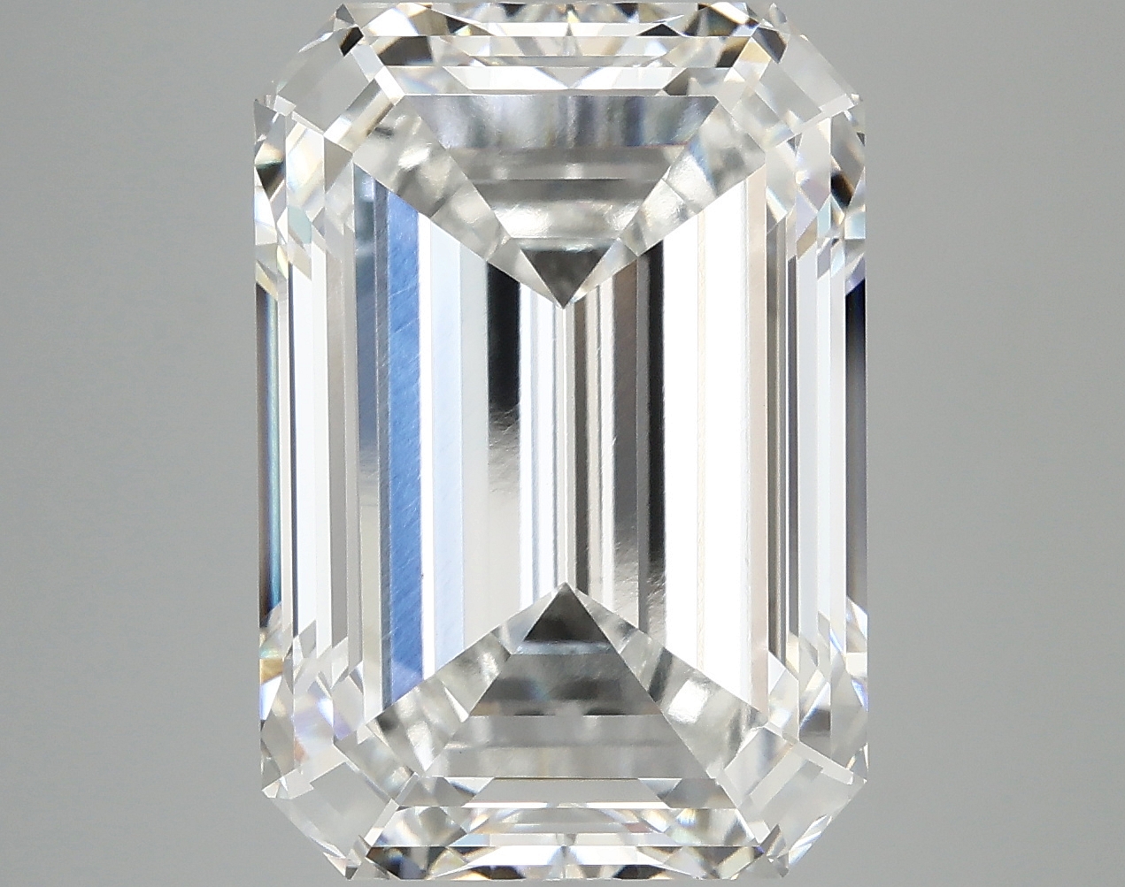 10.41 CT Emerald Diamond