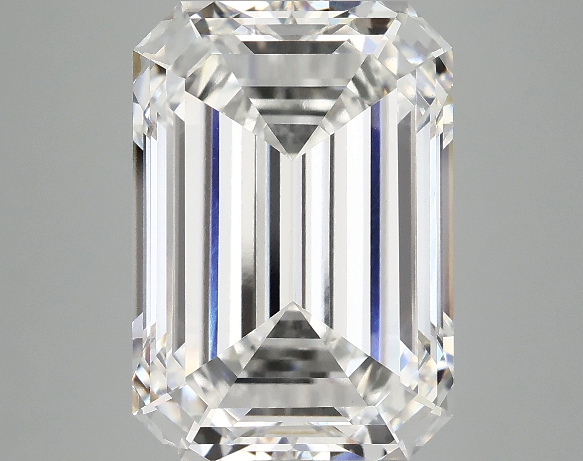 8.38 CT Emerald Diamond