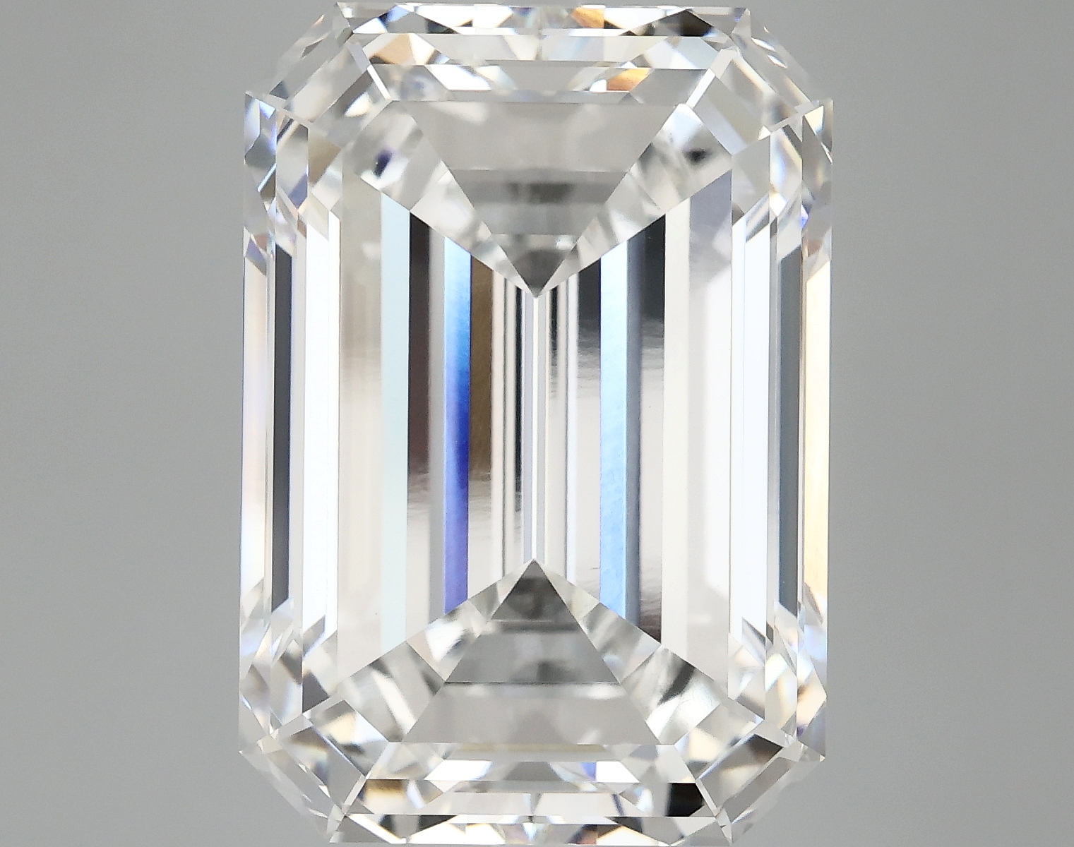 15.18 CT Emerald Diamond