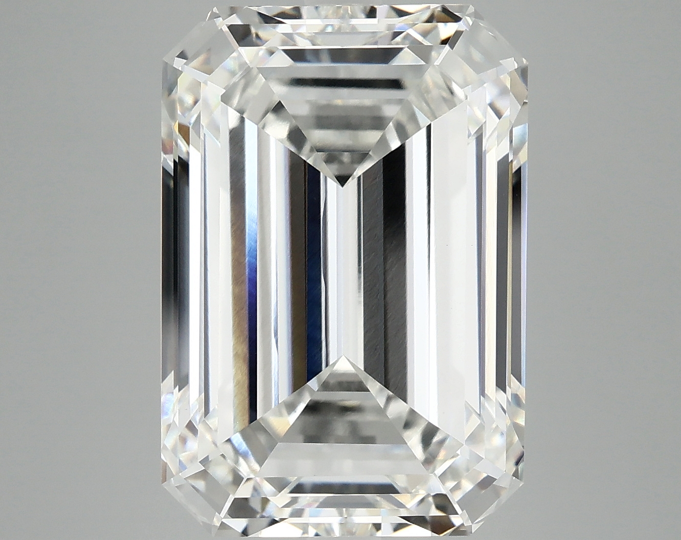 10.91 CT Emerald Diamond