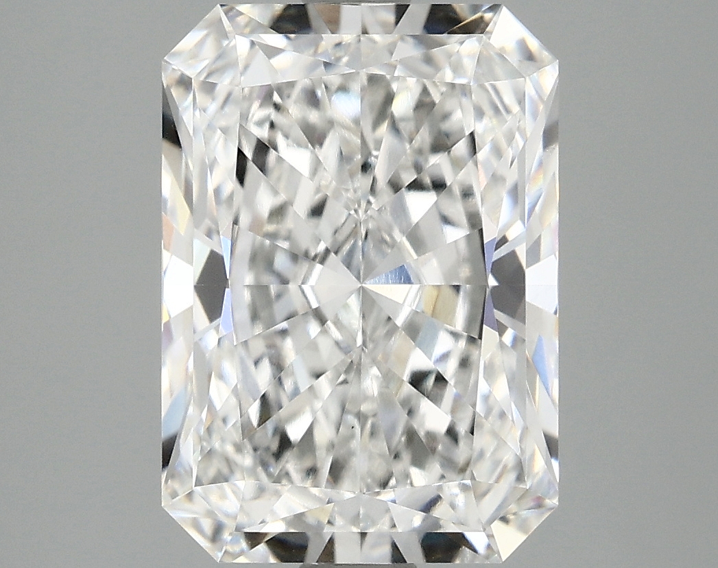 3.10 CT Radiant Diamond