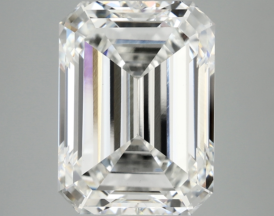 7.09 CT Emerald Diamond