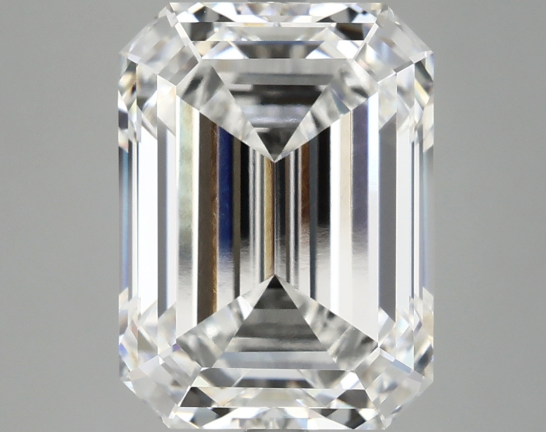 7.09 CT Emerald Diamond