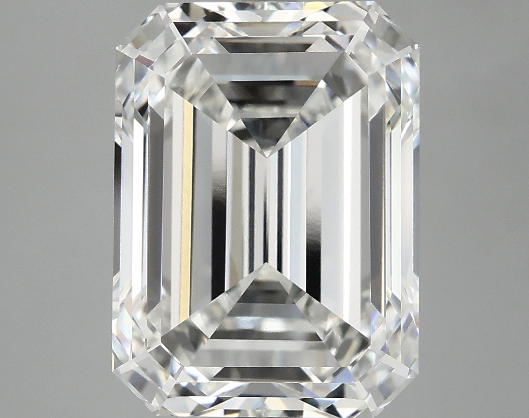 7.01 CT Emerald Diamond