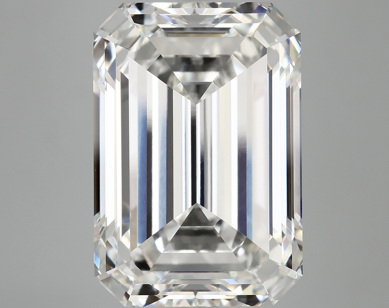 15.06 CT Emerald Diamond