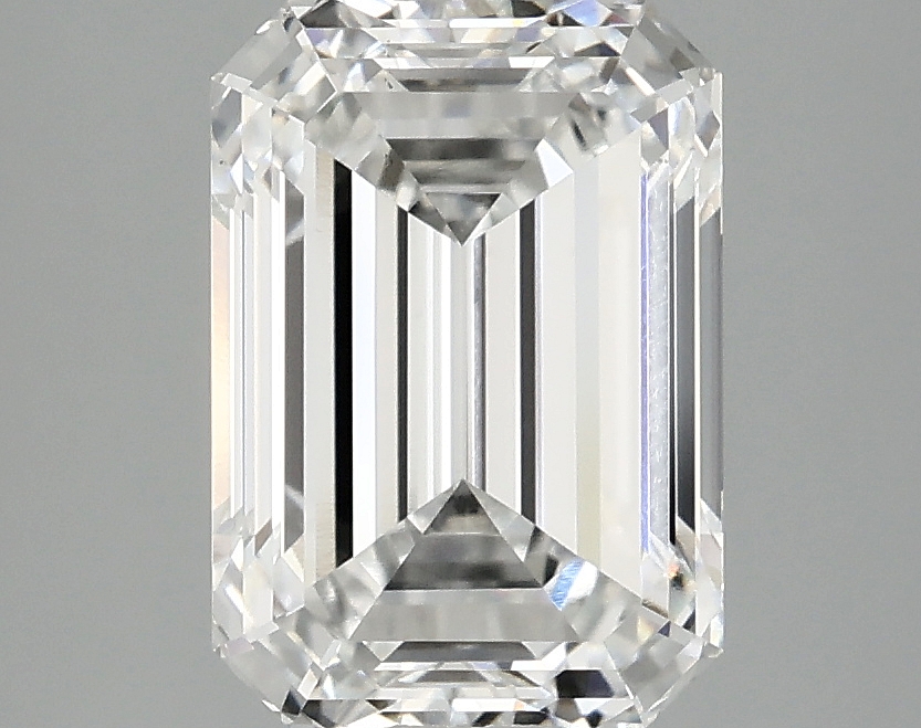 3.04 CT Emerald Diamond