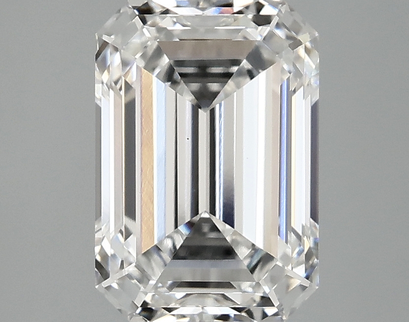 3.09 CT Emerald Diamond