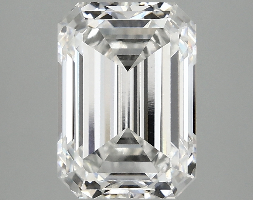 3.07 CT Emerald Diamond