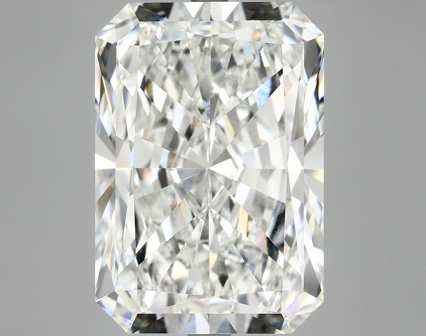 12.52 CT Radiant Diamond