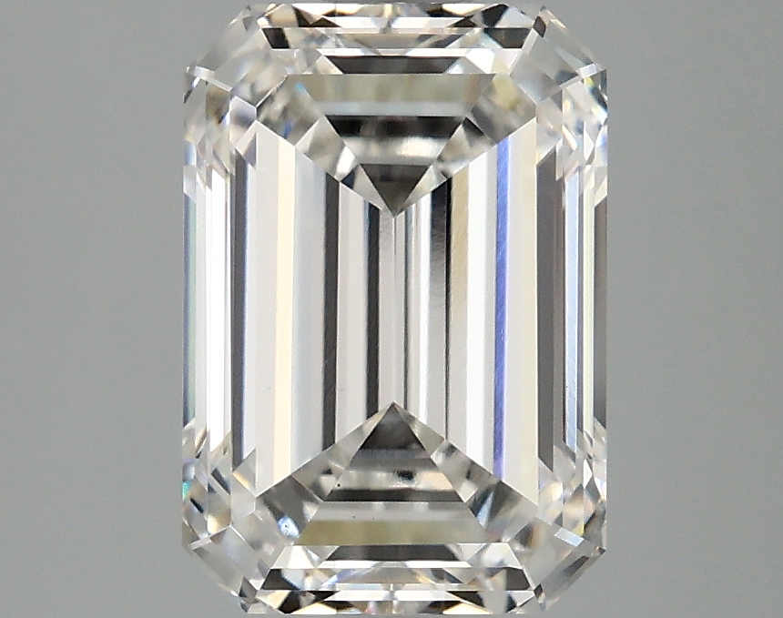 3.07 CT Emerald Diamond