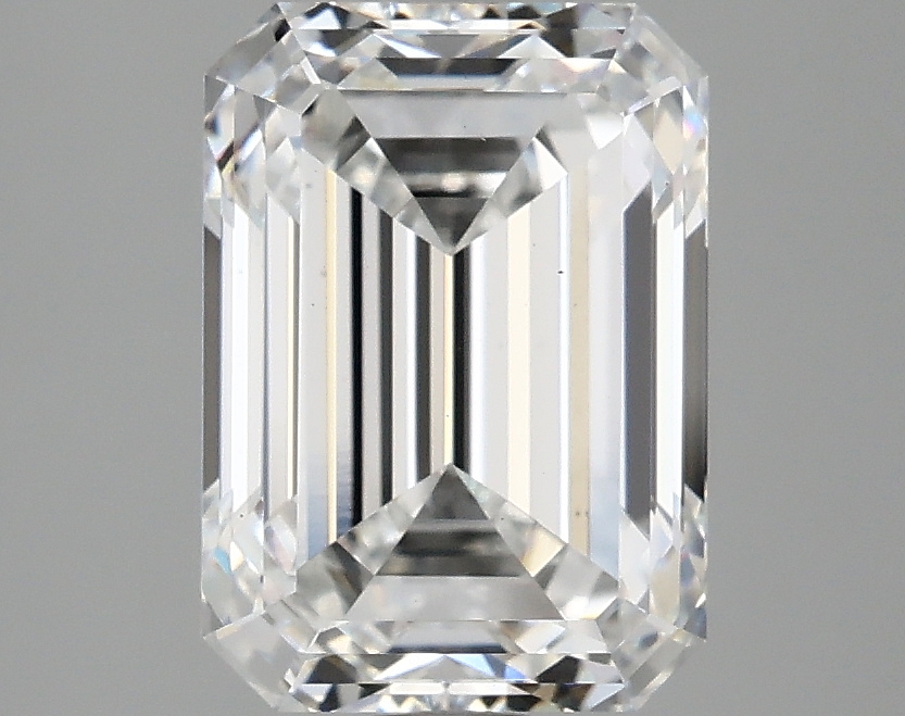 3.05 CT Emerald Diamond