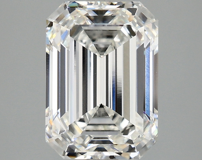 3.07 CT Emerald Diamond