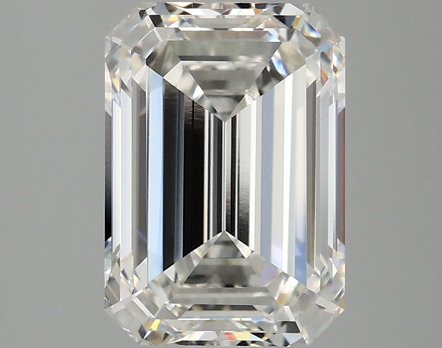 3.05 CT Emerald Diamond