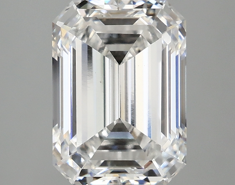 3.05 CT Emerald Diamond