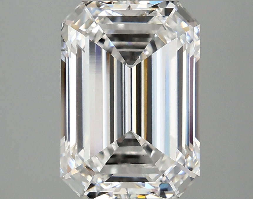 3.05 CT Emerald Diamond