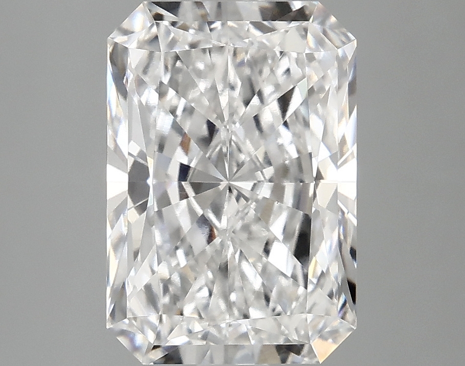 3.10 CT Radiant Diamond