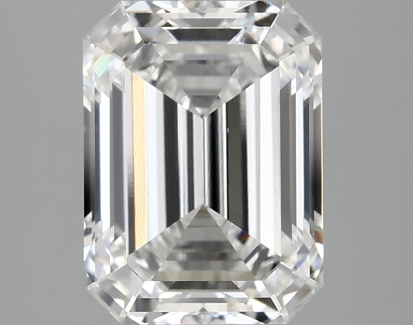 3.07 CT Emerald Diamond