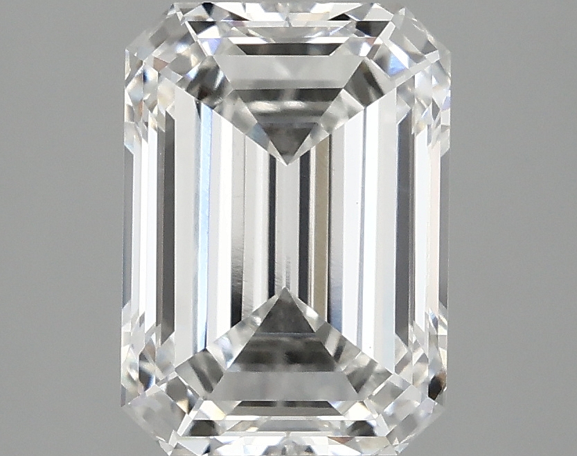 3.07 CT Emerald Diamond