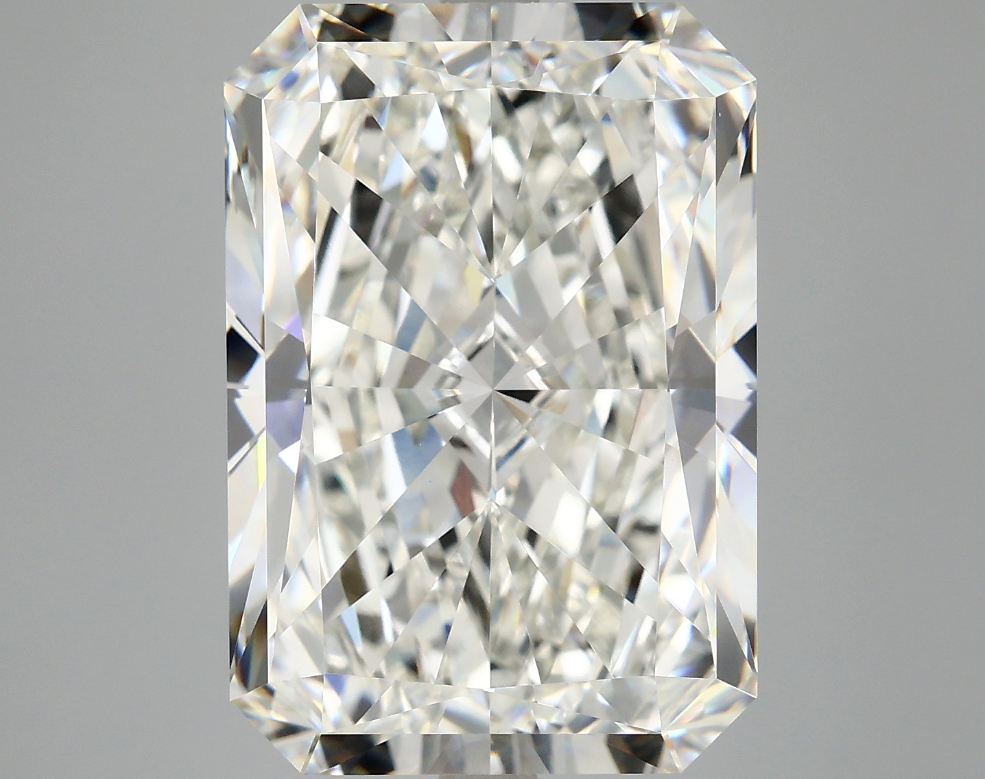 12.35 CT Radiant Diamond