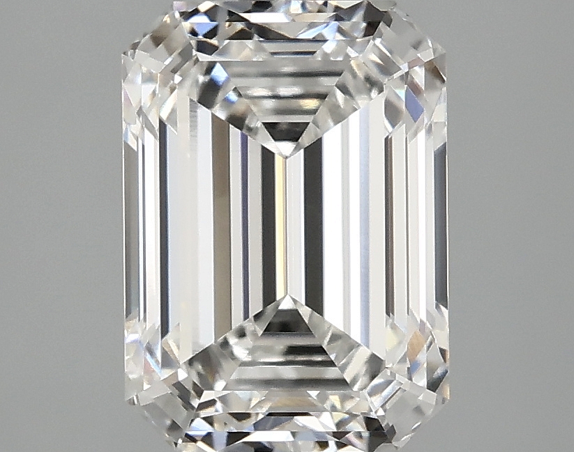 3.07 CT Emerald Diamond