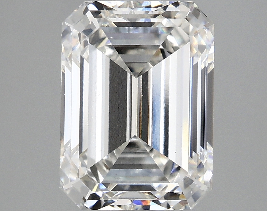 3.05 CT Emerald Diamond