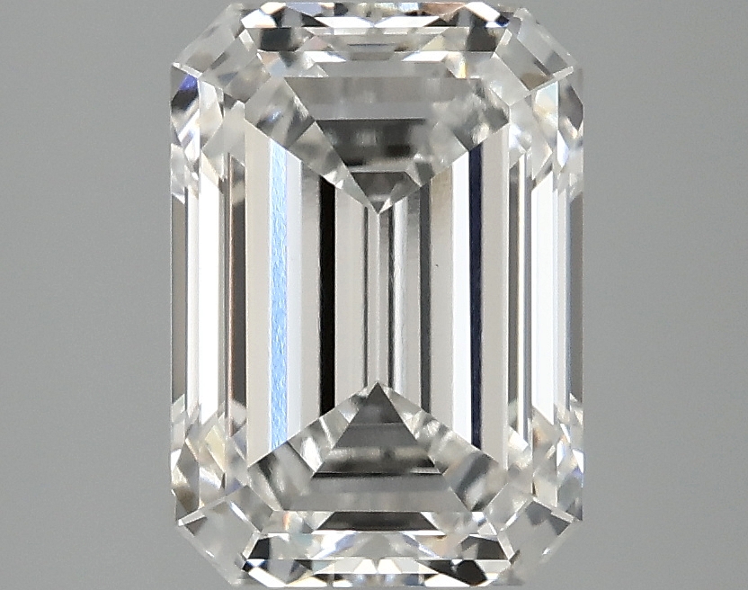 3.07 CT Emerald Diamond