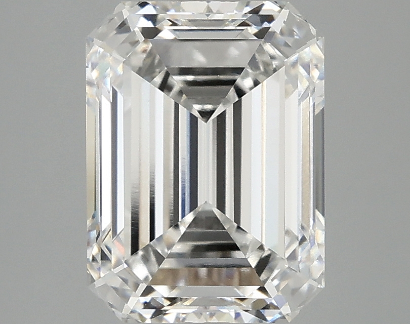 3.05 CT Emerald Diamond
