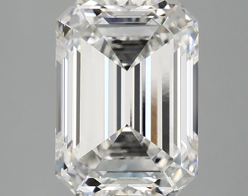 3.07 CT Emerald Diamond