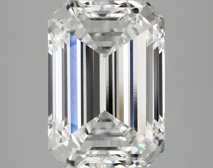 3.07 CT Emerald Diamond