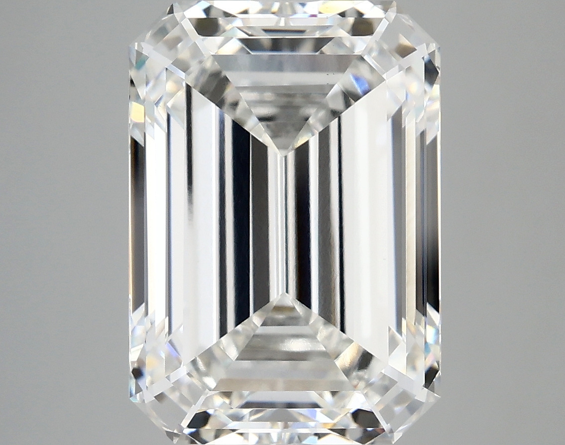 7.10 CT Emerald Diamond