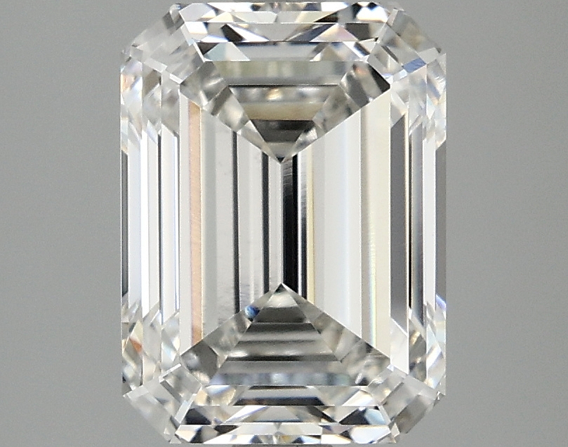3.05 CT Emerald Diamond