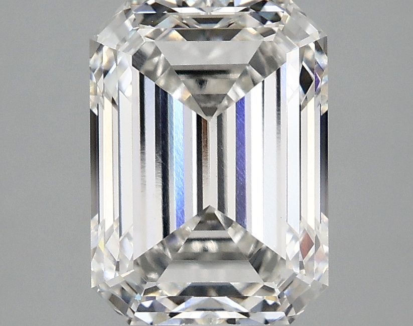 3.06 CT Emerald Diamond