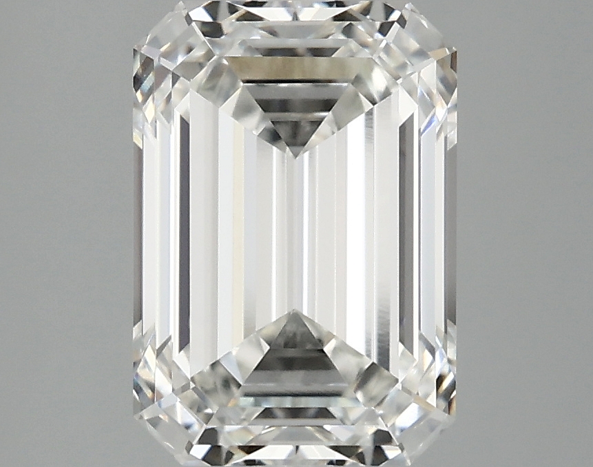 3.07 CT Emerald Diamond