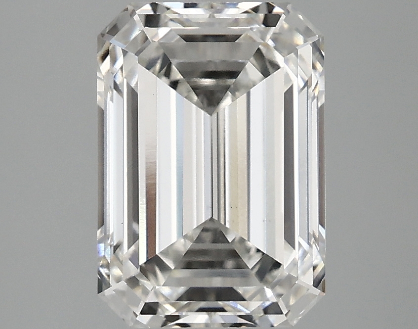 3.05 CT Emerald Diamond