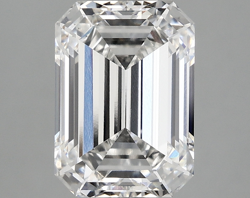 3.05 CT Emerald Diamond