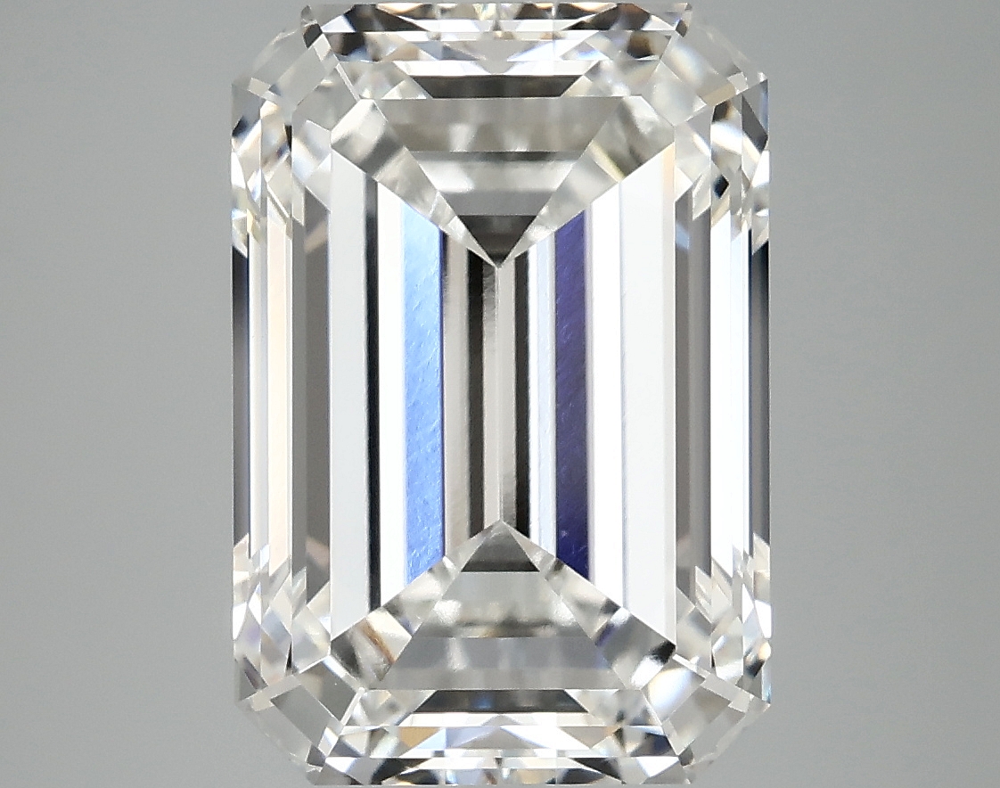 7.11 CT Emerald Diamond