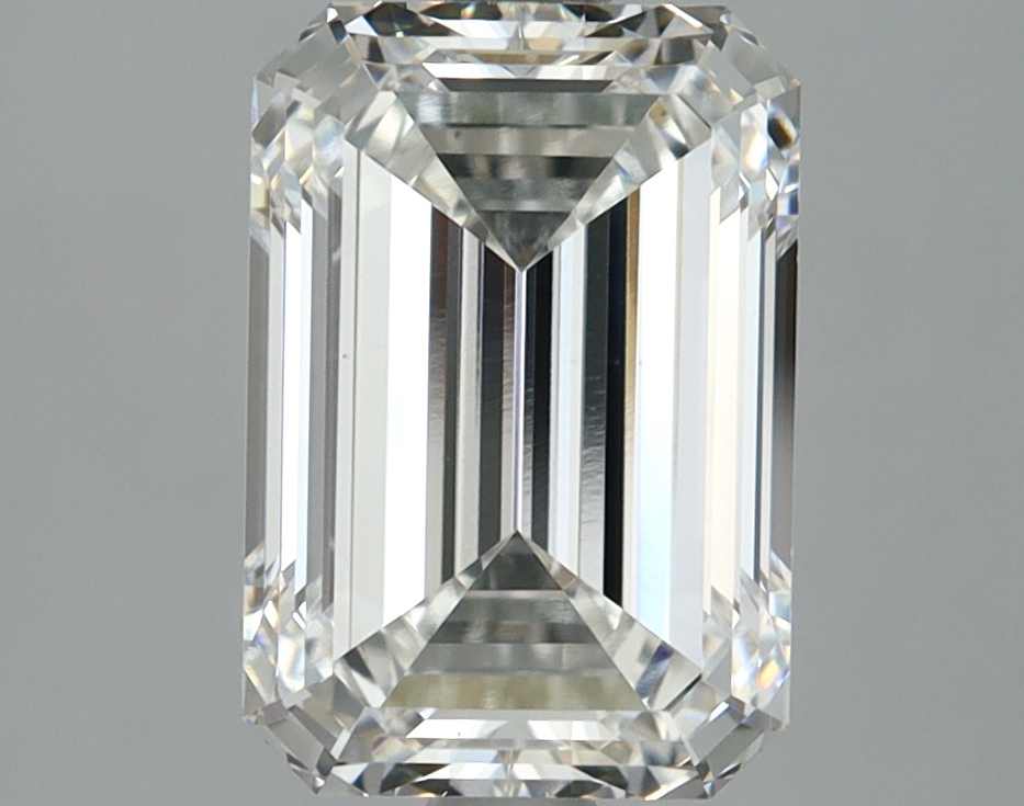 3.05 CT Emerald Diamond