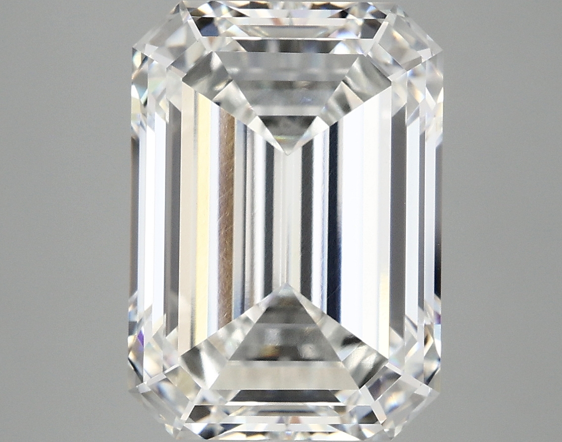 7.16 CT Emerald Diamond