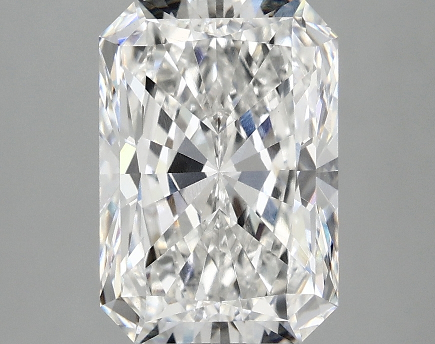3.10 CT Radiant Diamond
